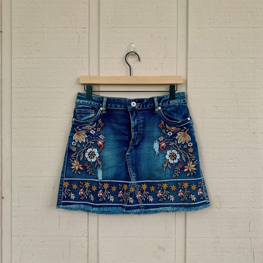 Denim colorful embroidered skirt